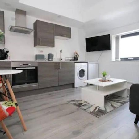 Luxury Redefined:Cardiff 1-Bed Leilighet Eksteriør bilde